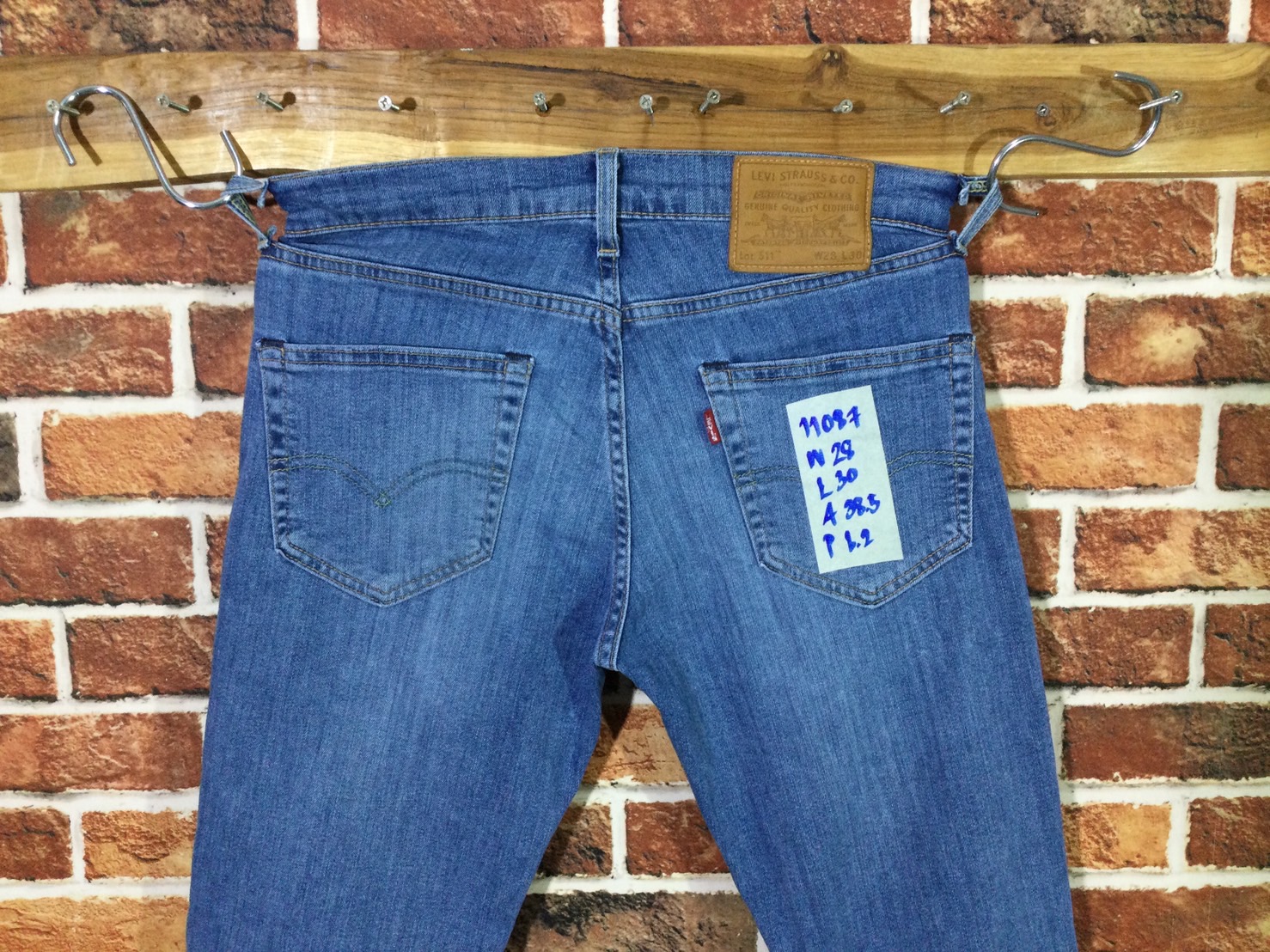 Levi's 511 - ผ้ายืดและคุณสมบัติที่โดดเด่น